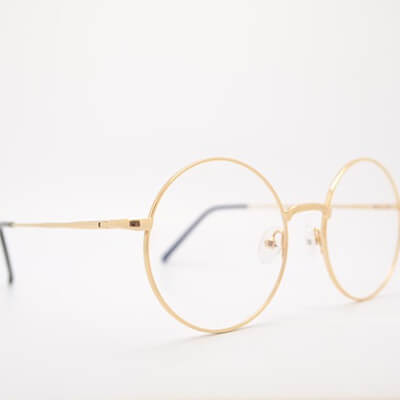 Bild_brillenversicherung goldene brille