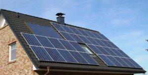 Bild_photovoltaikversicherung solar dach